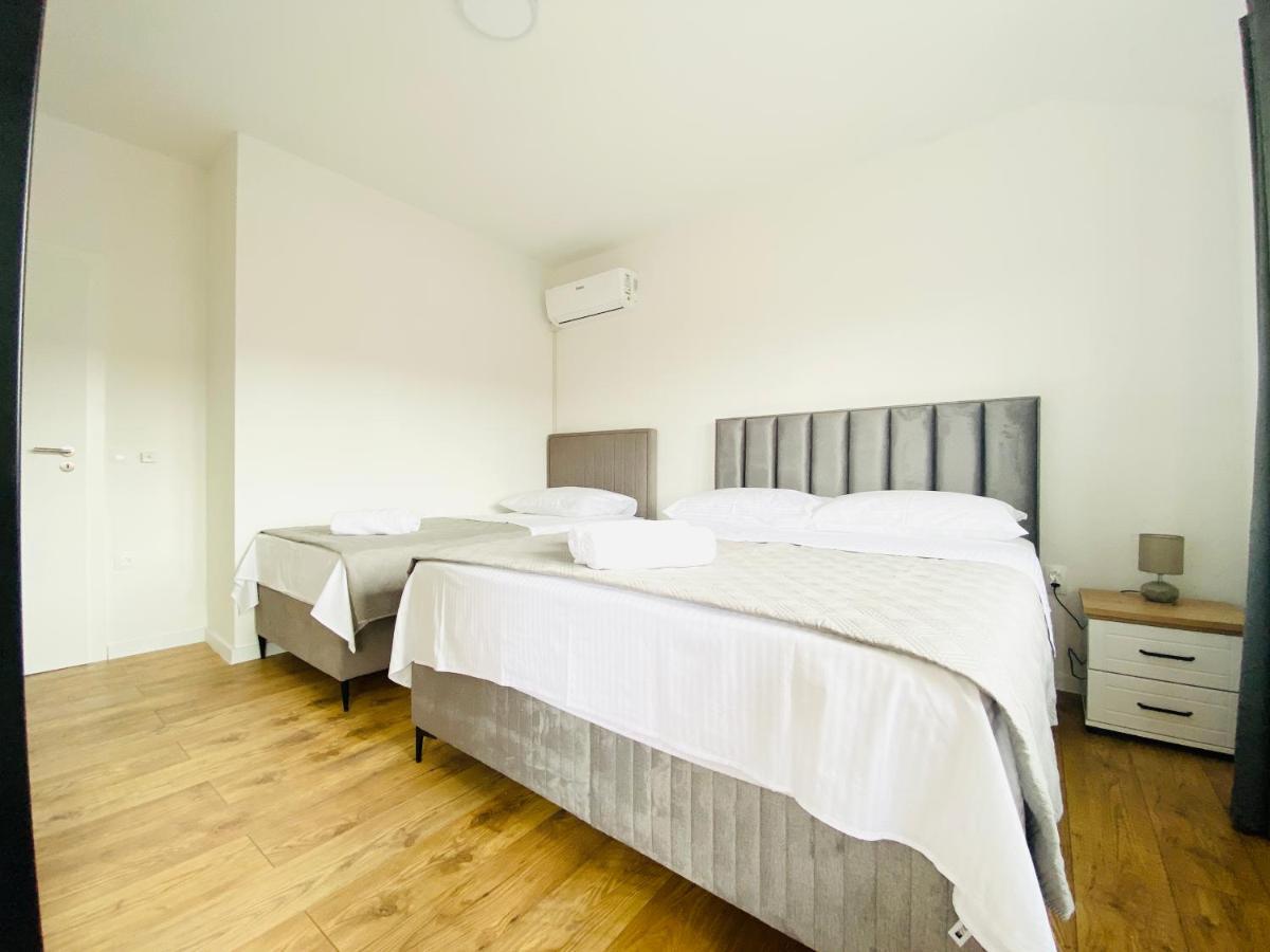 West Apartments Zadar Eksteriør billede