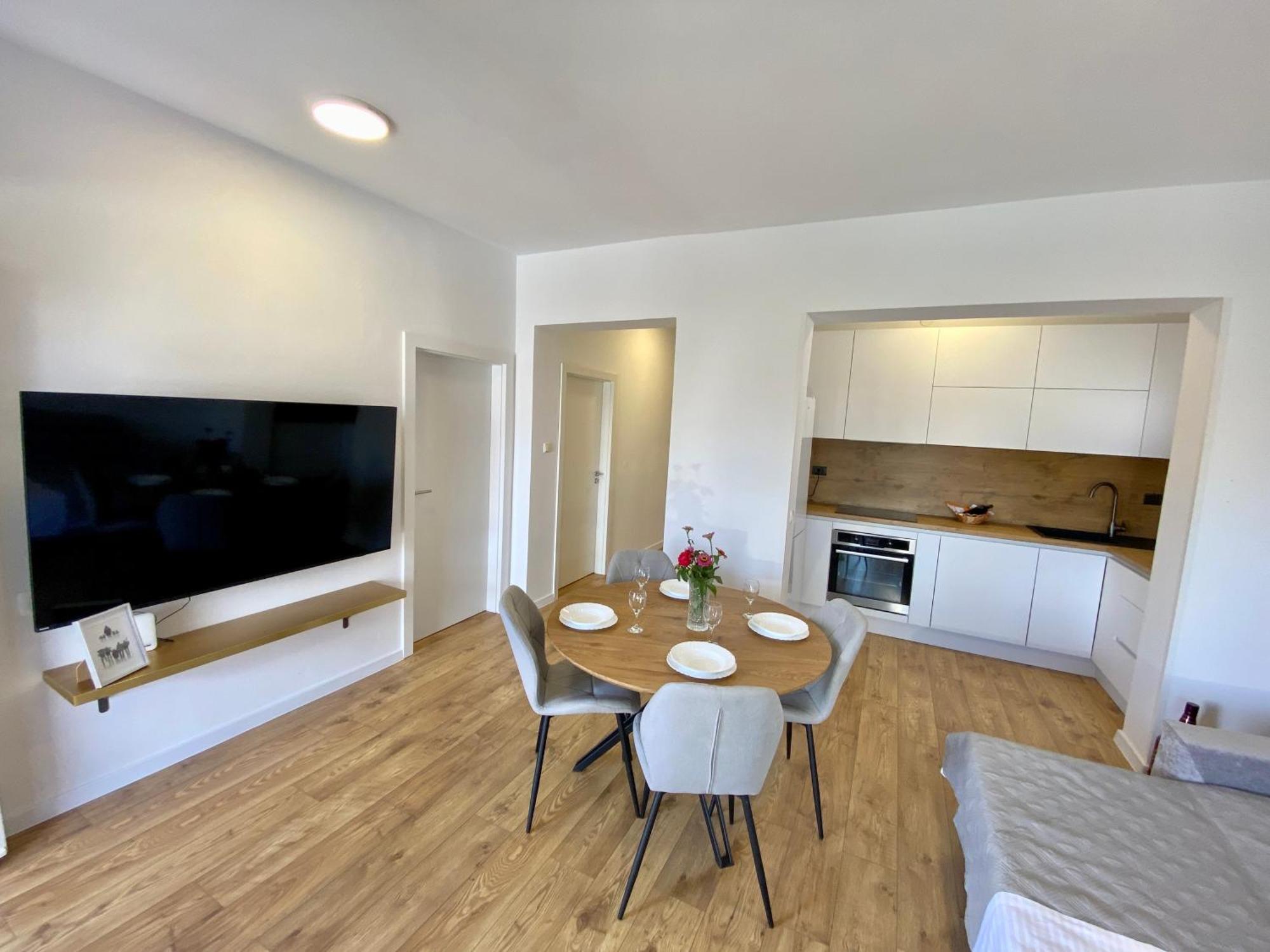 West Apartments Zadar Eksteriør billede