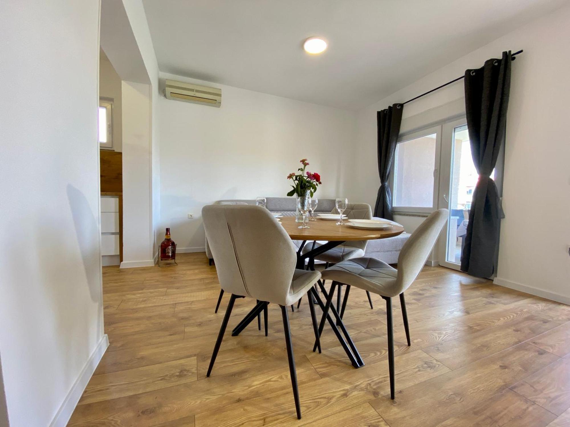 West Apartments Zadar Eksteriør billede