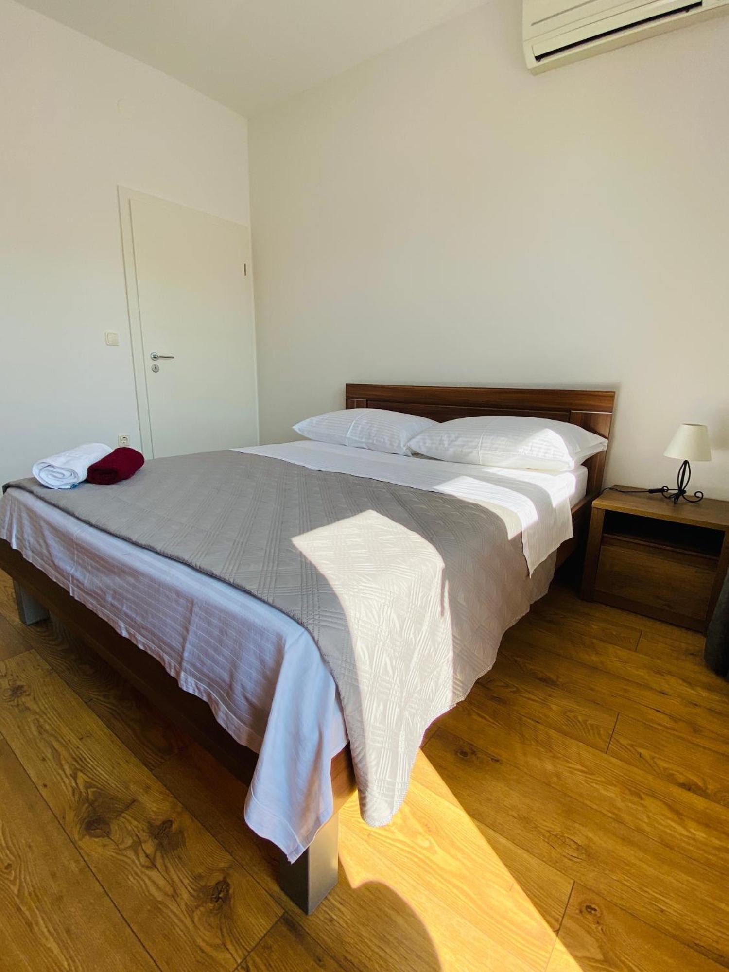 West Apartments Zadar Eksteriør billede