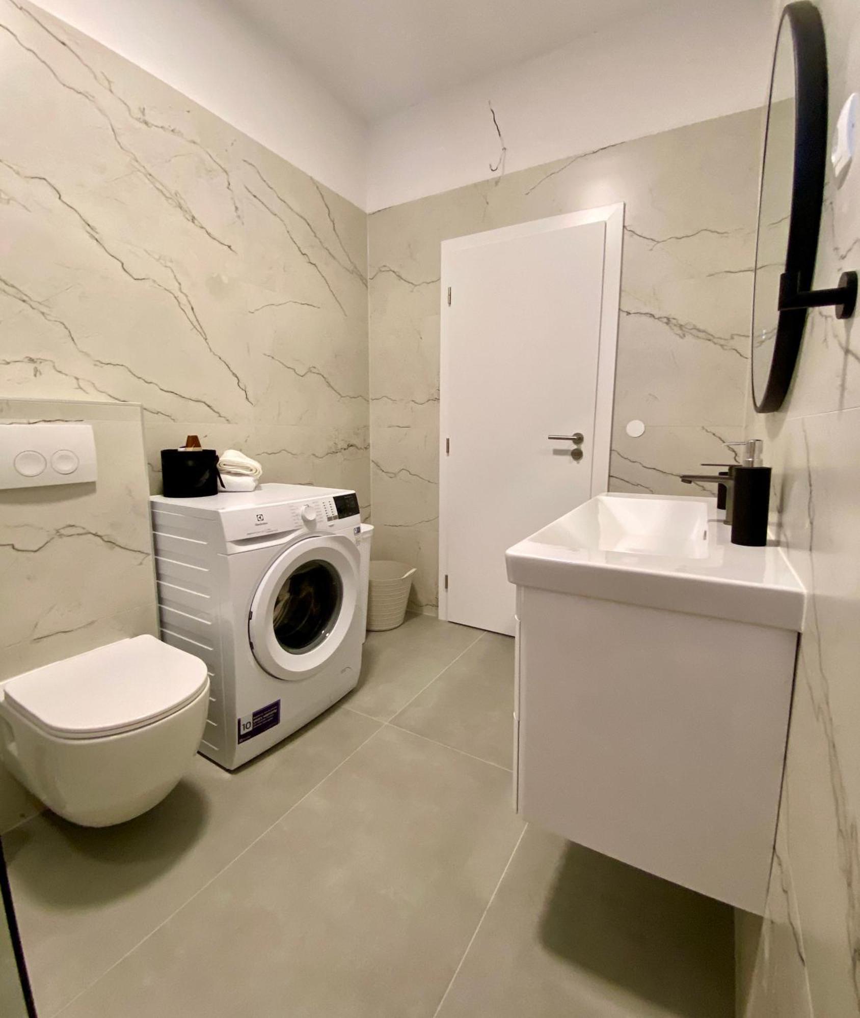 West Apartments Zadar Eksteriør billede