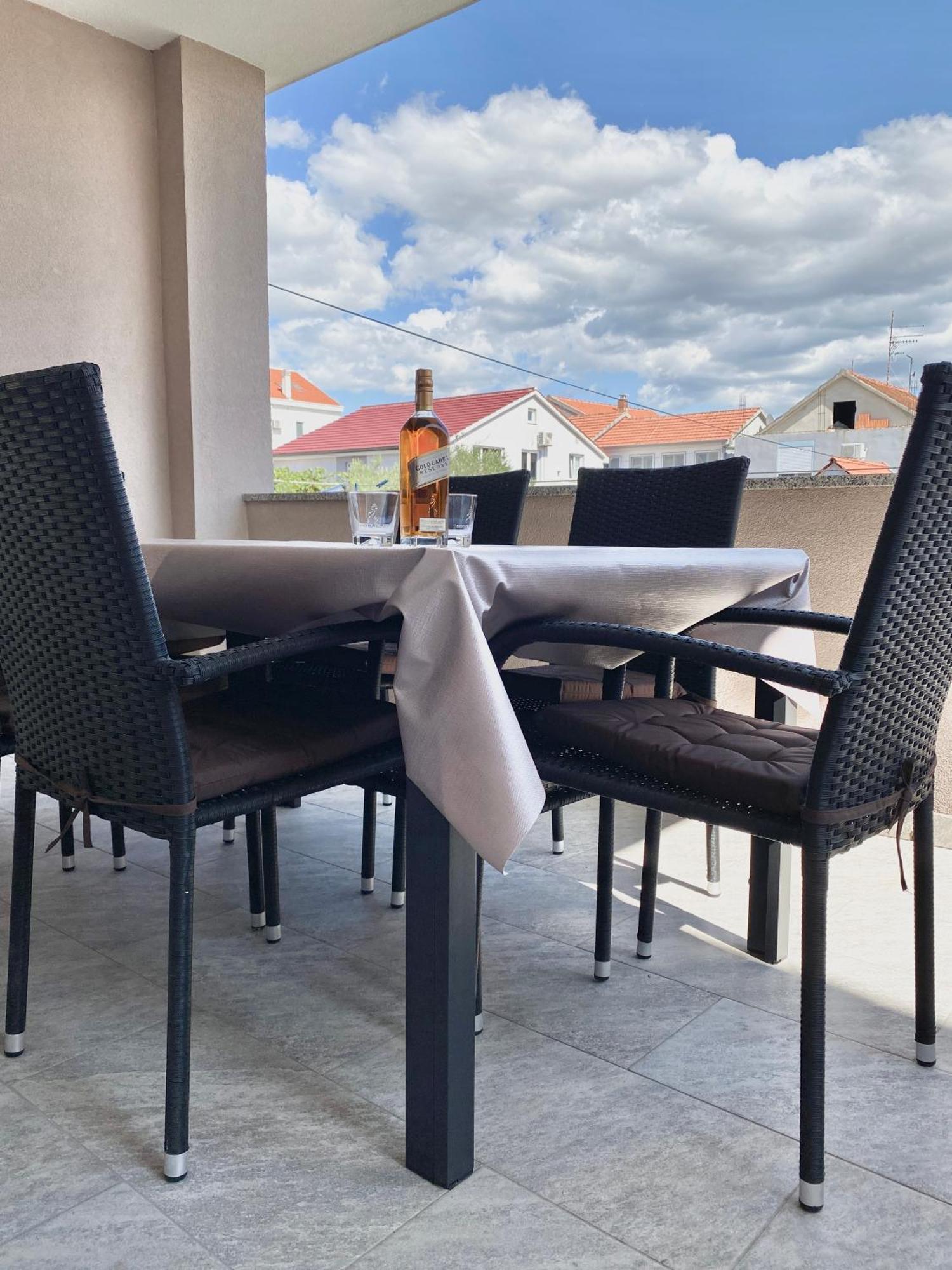 West Apartments Zadar Eksteriør billede