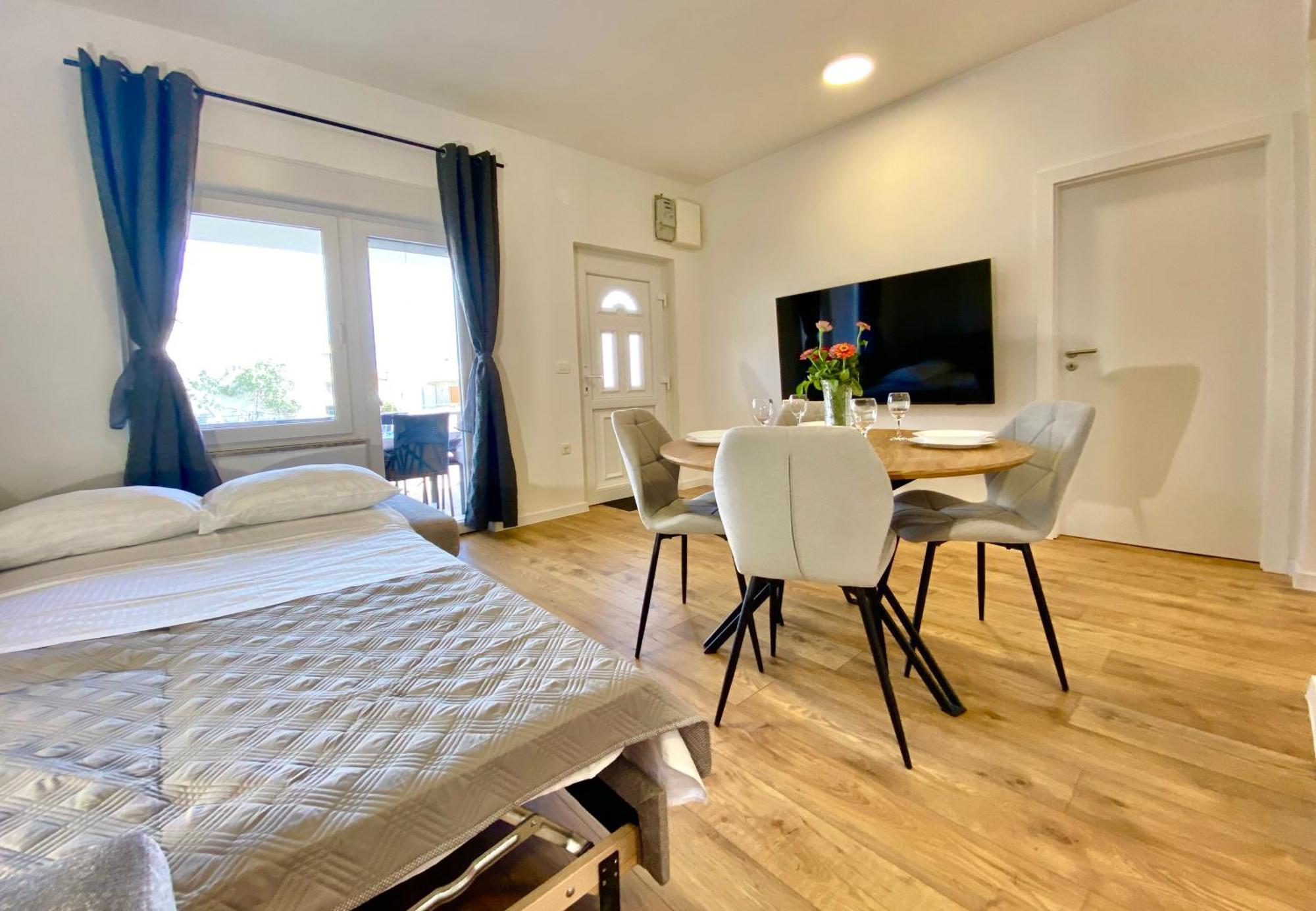 West Apartments Zadar Eksteriør billede