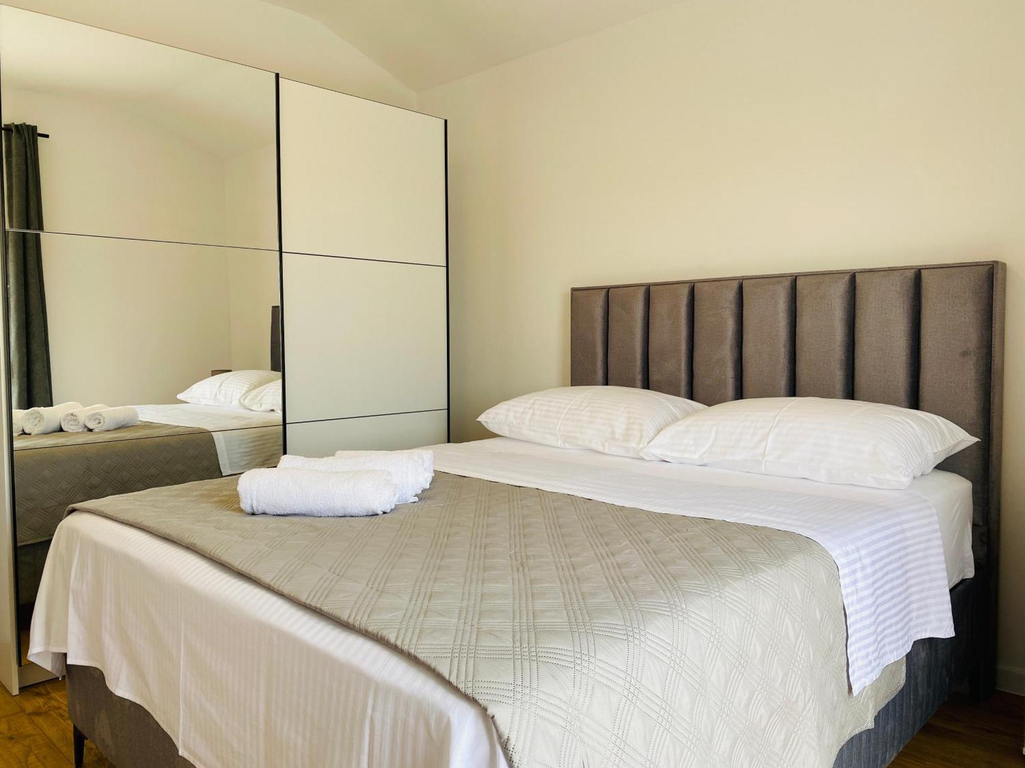 West Apartments Zadar Eksteriør billede