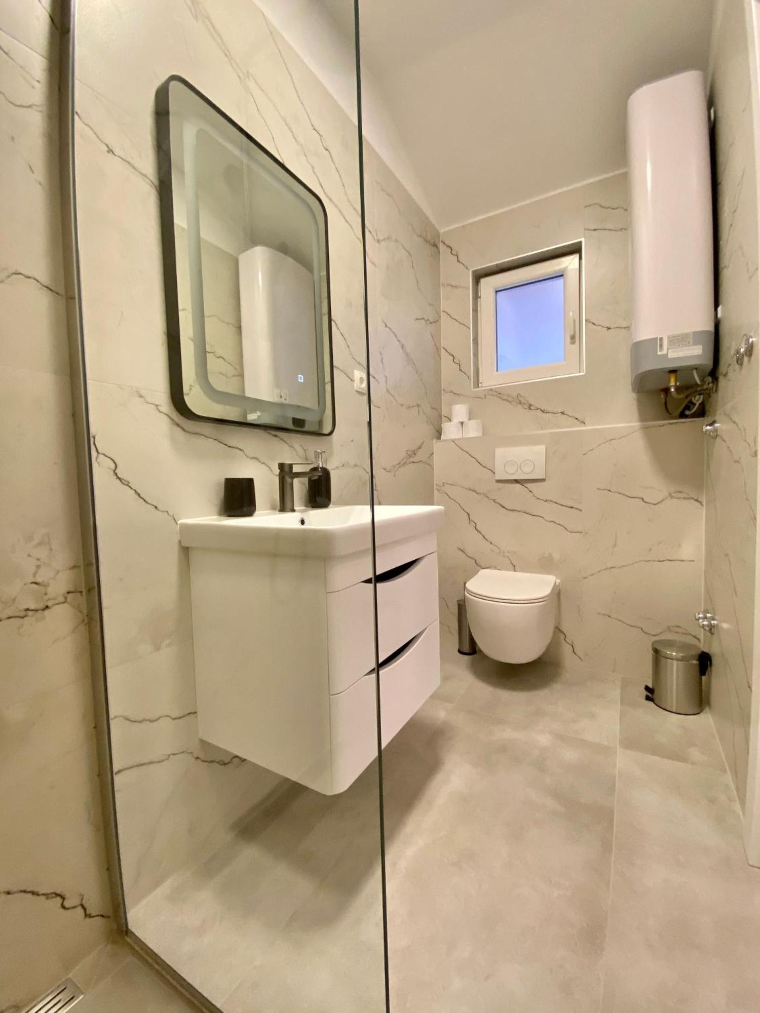 West Apartments Zadar Eksteriør billede